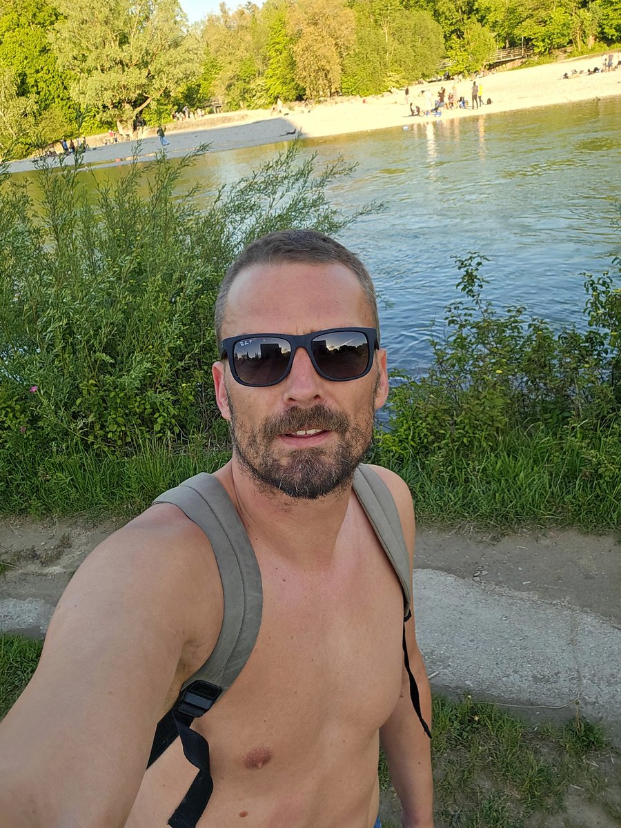Jetzt reicht es aber auch mit Flaucher für heute. 🏞️ #München #Isar #Sommer