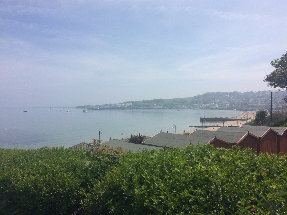 The final images I took from yesterday's trip to Swanage were these views out to sea on what was a very lovely, but also quite hot & hazy day.

#swanage #DORSET #beach #seaside #sea #englishchannel #Weather #bluesky #hazy #hotweather