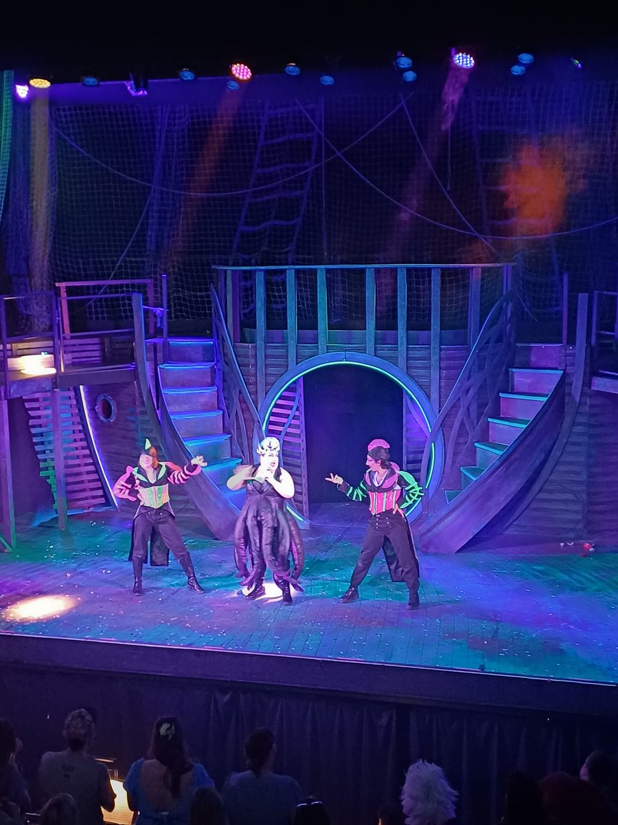 Well that was a hoot!😆😁💖
Definitely recommend if you love the Little Mermaid but, at the same time, not overly precious about it.
Justice for Kirsty the Sea Cucumber Princess! 😉😆
#UnfortunateMusical