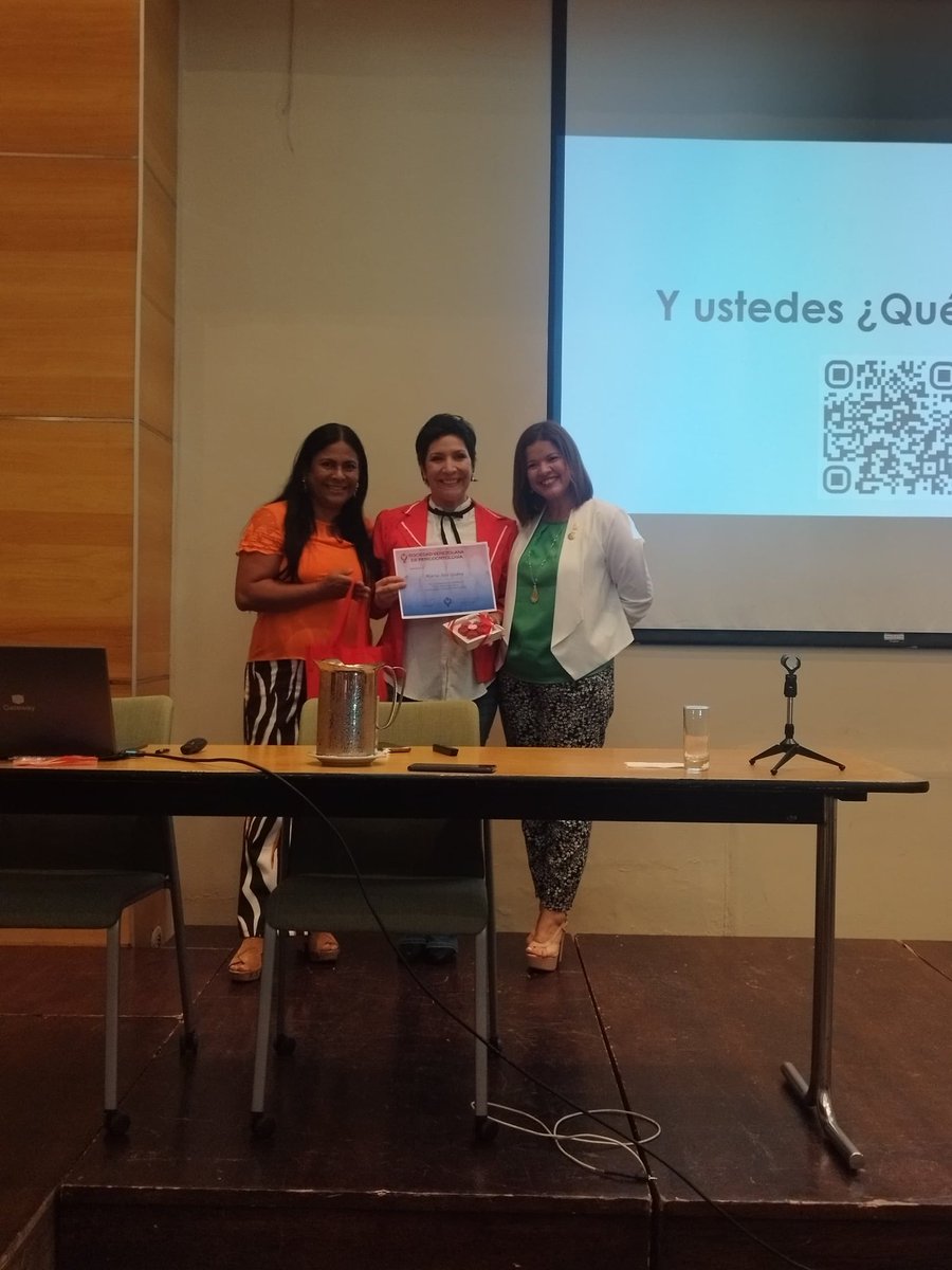 svperiodoncia's tweet photo. La SVP quiere agradecer a las  conferencistas que nos acompañaron durante la Semana de la Salud de las Encías, Dra. Sonia Feldman, Dra. Sara Brito, Dra. María José Godoy y Dra. Xiomara Gimenez, por una Espectacular Jornada llena de conocimiento científico. https://t.co/qb1V33OQha