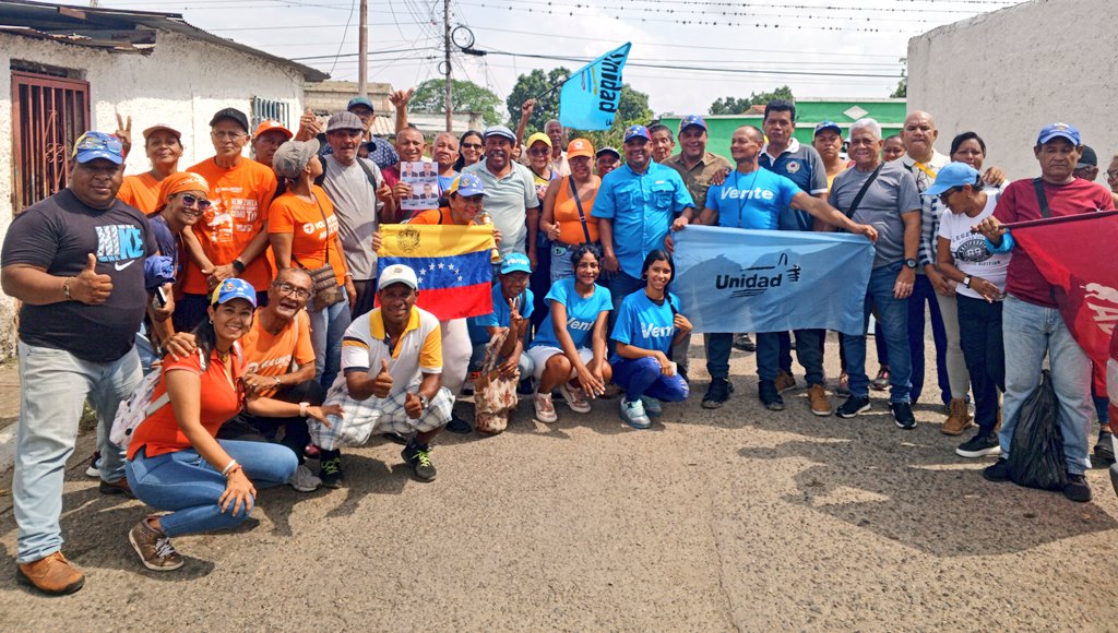 Hoy Junto a los Hermanos de @unidadvenezuela realizamos un recorrido por los Jabillos, 23 de Enero y San Basilio de ntro Ocumare del Tuy llevando el msg de Unidad de @EdmundoGU y @MariaCorinaYA #UnidaYVoto #EstamosConEdmundo