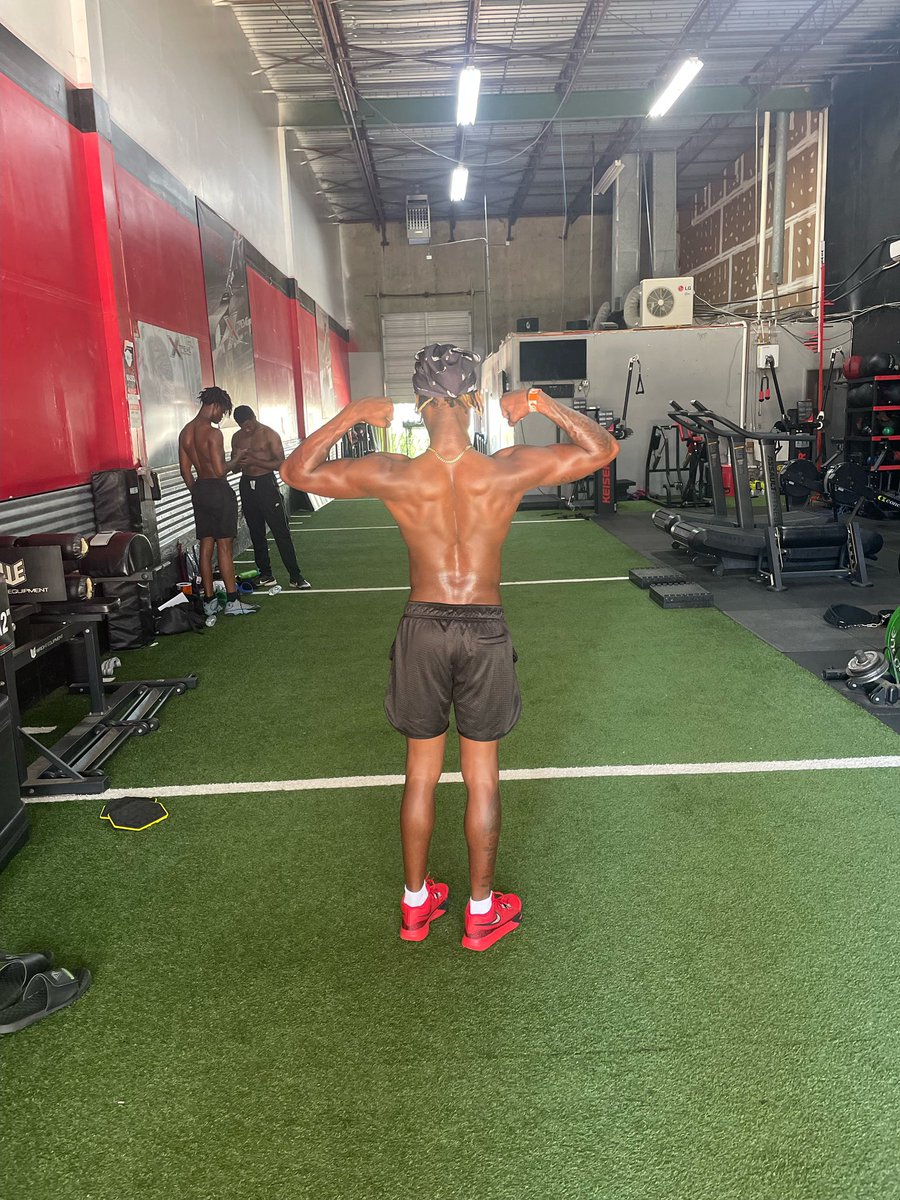 CJ_Tyson1's tweet image. Got some great work in this morning with @Smitherman_Era and my teammates @Ahmirwhite2 and @MykaleHrabowsk1 @TigerMinor @AL6AFootball #ALLIN #JuniorSznloading