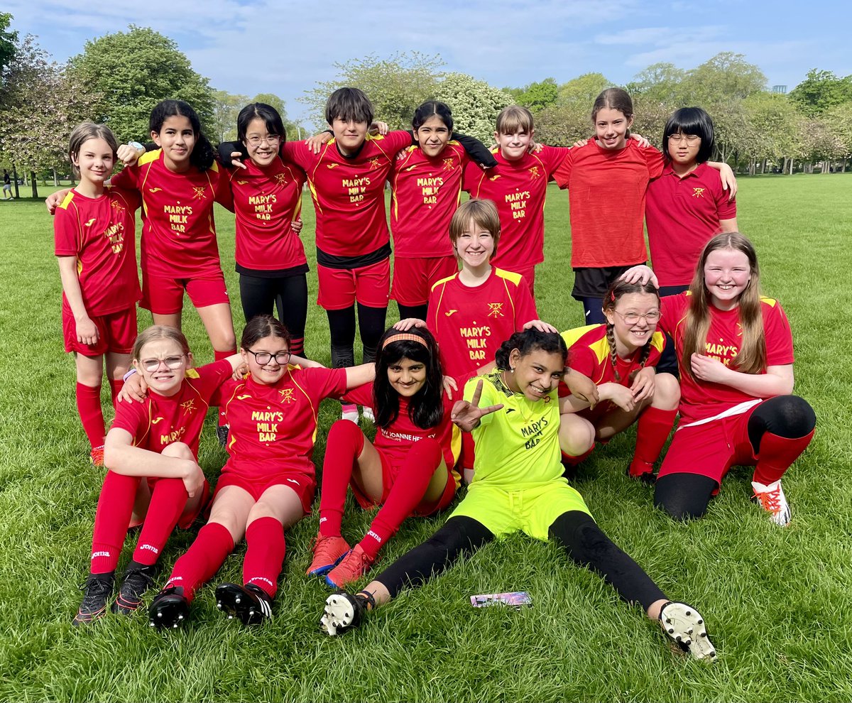 Our <a href="/TollcrossP/">Tollcross Primary School</a> and <a href="/prestonstps/">Preston Street Primary School</a> girls played in the <a href="/SciennesPS/">Sciennes Primary</a> summer football festival today.  Over 300 girls from P2-7 on the meadows.  What a brilliantly inclusive and well organised event it was.  Well done to all the parents <a href="/SciennesPS/">Sciennes Primary</a>!  ❤️💛