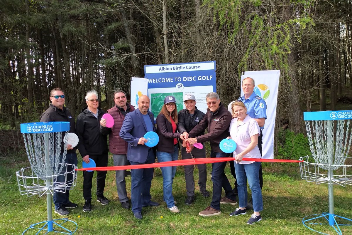 As the summer weather approaches, the launch of disc golf at Albion Hills Conservation Park in #Caledon will give residents a new activity to get out and enjoy this season. Great to see everyone at today's launch event!