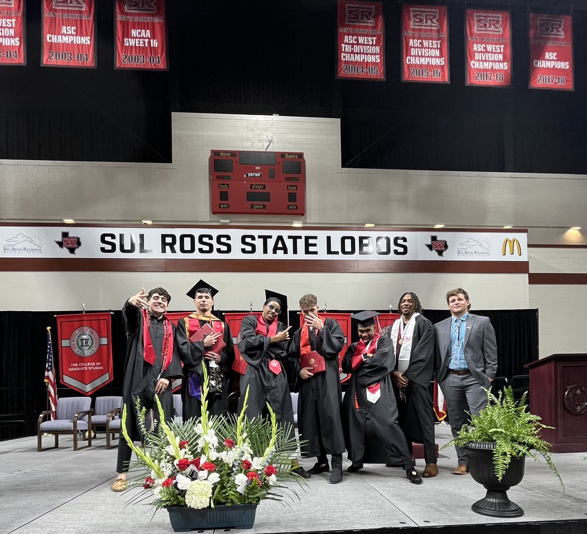 xavwebb22's tweet image. Yesterday was a special one! I got to see my first four year group walk the stage. Seeing these young men (tiny brains) start off as freshman and grow into men (big brain certified now) is truly a blessing. The amount of laughs, hardships, success, and memories