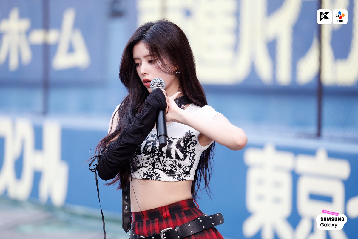 rima at kcon yesterday was legendary #NiziU #ニジュー #니쥬 #RIMA