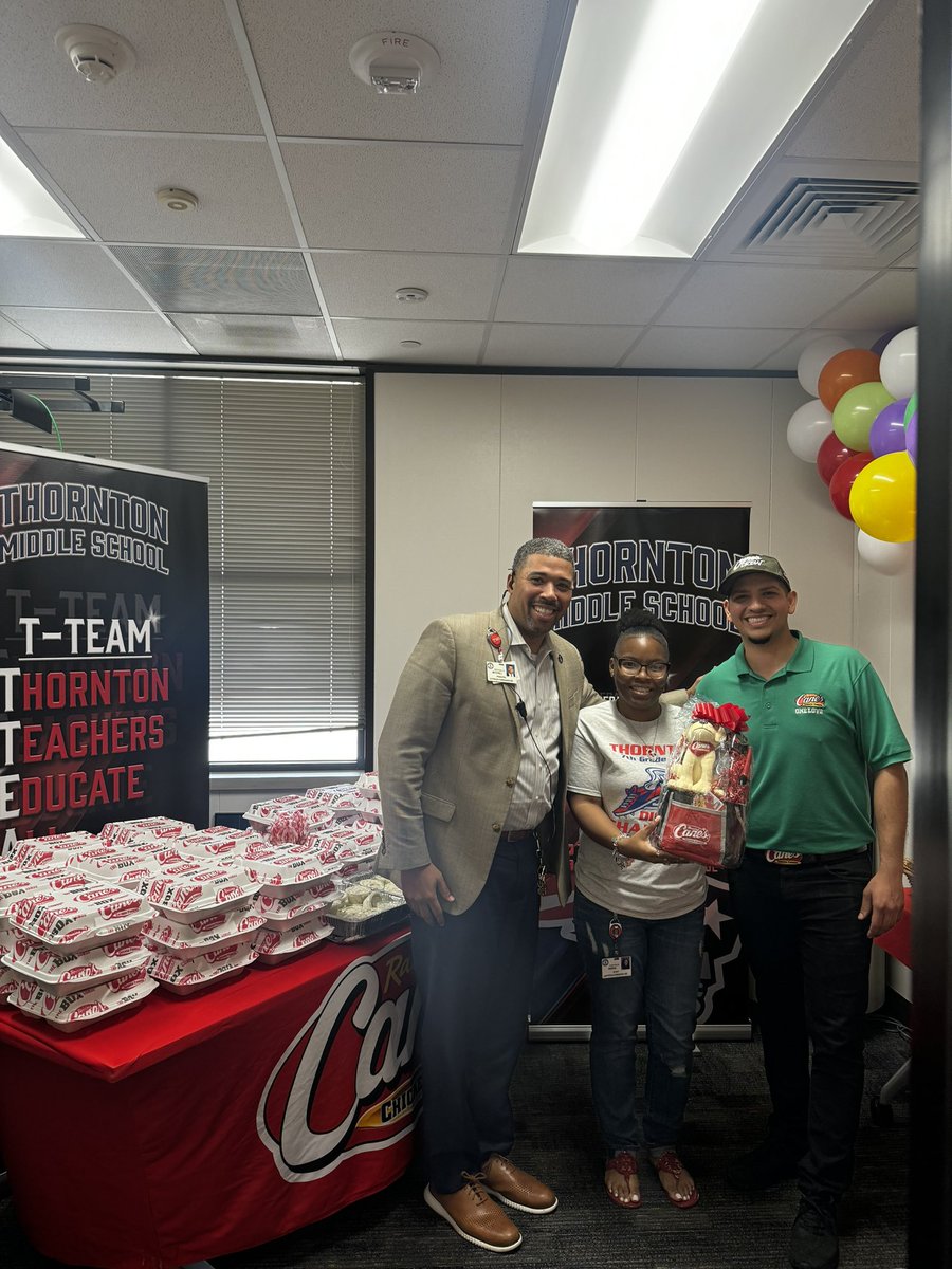 JMarie M.Ed (@ed_jmarie) on Twitter photo We concluded Teacher Appreciation Week with our Community Partner <a href="/raisingcanes/">Raising Cane's</a>. Our wonderful Cafe Staff got to eat first because they put our kiddos first each day. Thanks again Principal <a href="/ReginalMitchell/">Reginal Mitchell</a> , Mrs. Owens, and Kevin❤️💙 # TeacherAppreciationWeek We concluded Teacher Appreciation Week with our Community Partner <a href="/raisingcanes/">Raising Cane's</a>. Our wonderful Cafe Staff got to eat first because they put our kiddos first each day. Thanks again Principal <a href="/ReginalMitchell/">Reginal Mitchell</a> , Mrs. Owens, and Kevin❤️💙 # TeacherAppreciationWeek