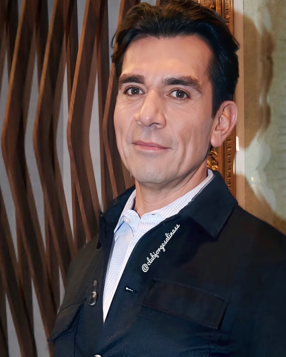 Imágenes de nuestro consentido #jorgesalinas en la misa de chaquetazo  de #elangeldeaurora 
#actor #elángeldeaurora  #novela #novelamexicana #novelas #novelasmexicanas #actormexicano #personaje #TeamAntonioMurrieta #nuevoproyecto #telenovelas #telenovela #telenovelamexicana