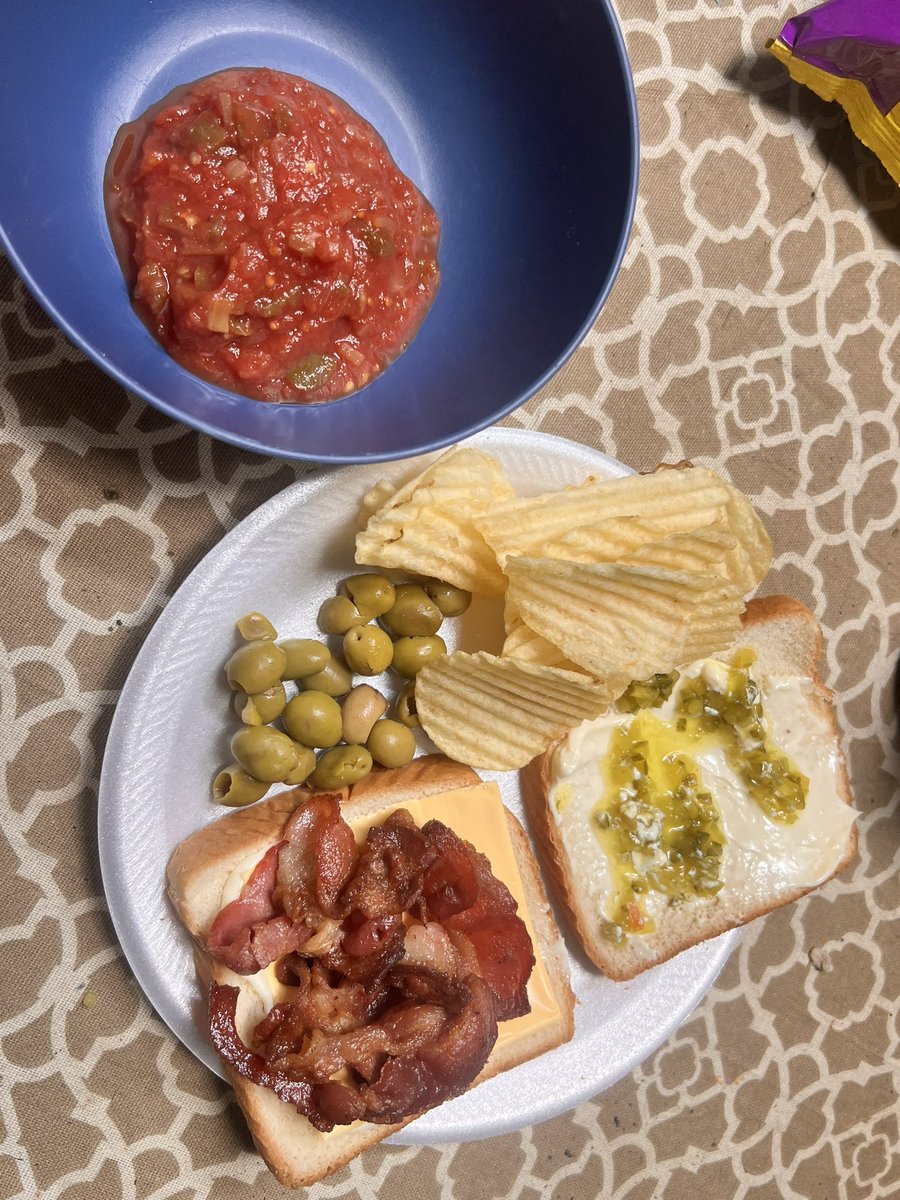 Lunch! The kids had both lol  #foodie #food #foodaddict #yum #delicious #homecooked #foodaholic #foodporn #foodgasm #foodstagram #instafood #foodphoto #foodblogger #foodimania