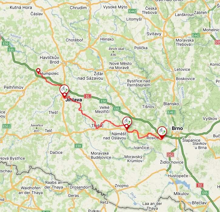 MarysMealsCZ's tweet photo. Sobotní etapa 550 km štafety v rámci pohybové výzvy #MoveForHope vede ze Střelic u Brna do Humpolce a má celkovou délku 144 km a je celá cyklistická.
Povede přes Náměšť nad Oslavou, Třebíč a Jihlavu a dobrovolníků pro tento úsek bylo dost. 💙 https://t.co/oWHhcnRdlD