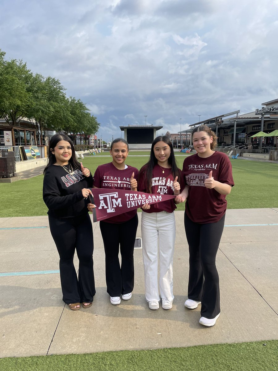 Gig ‘em’! Dobie seniors are committed to <a href="/TAMU/">Texas A&M University</a>