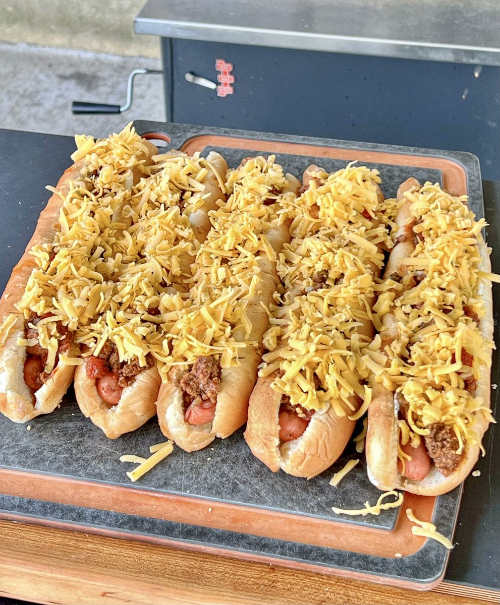 Footlong chili cheese dogs made on the grill
Yes or no?