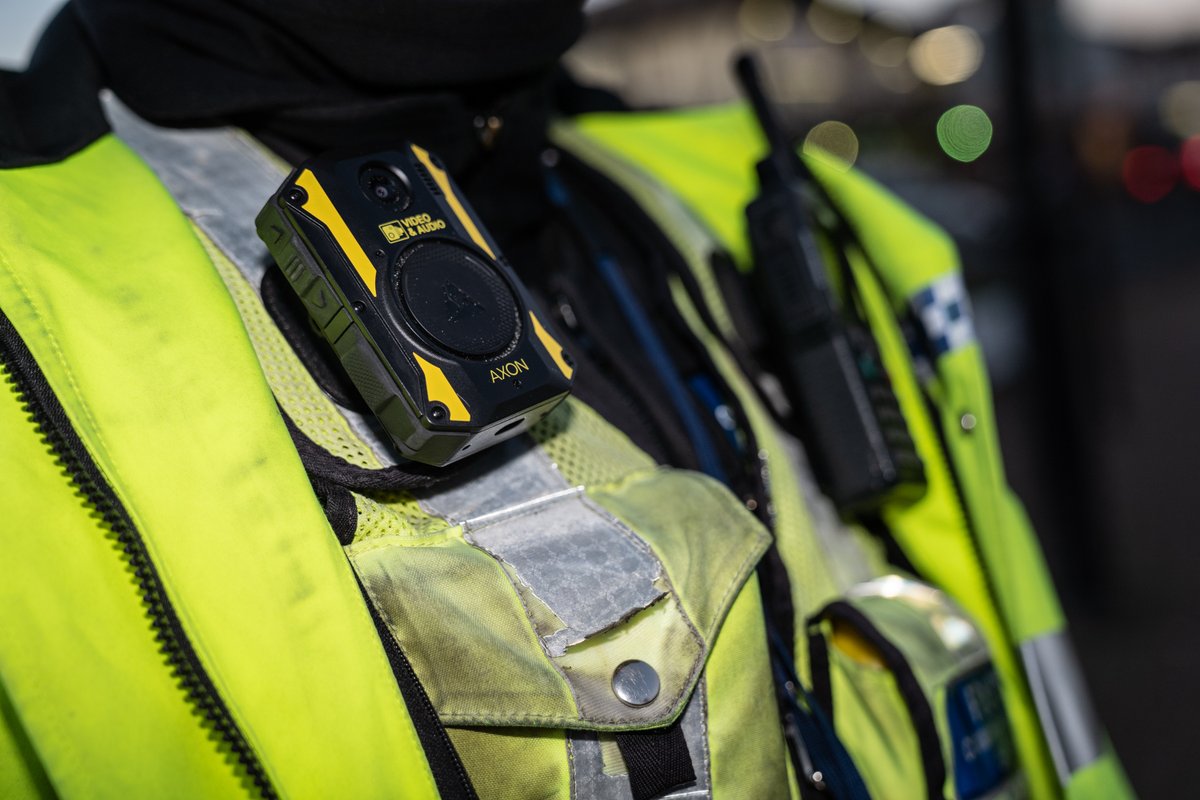 Did you see a collision involving a car and motorbike in Chigwell Lane, near #Debden, 3.40pm today? The motorcyclist sustained serious injuries and they were taken to hospital by paramedics. Get in touch if you sew this or have dashcam footage - incident 894 of 11/5.