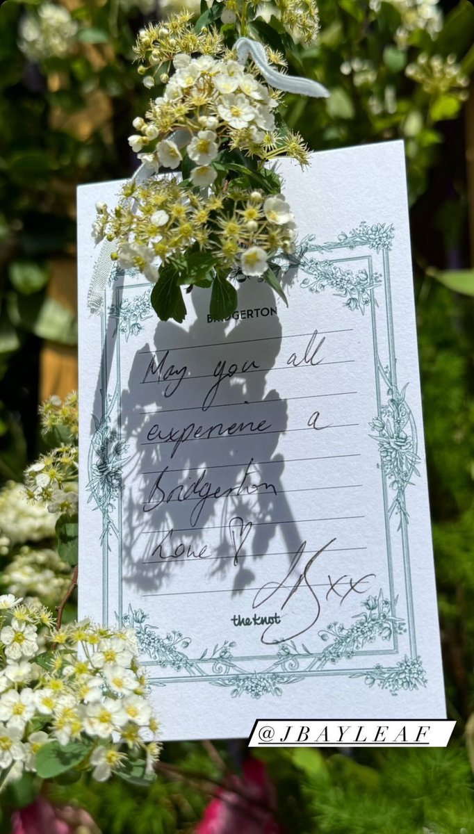 Jonny’s sweet note at the Promenade event! “May you all experience a Bridgerton love” ♥️