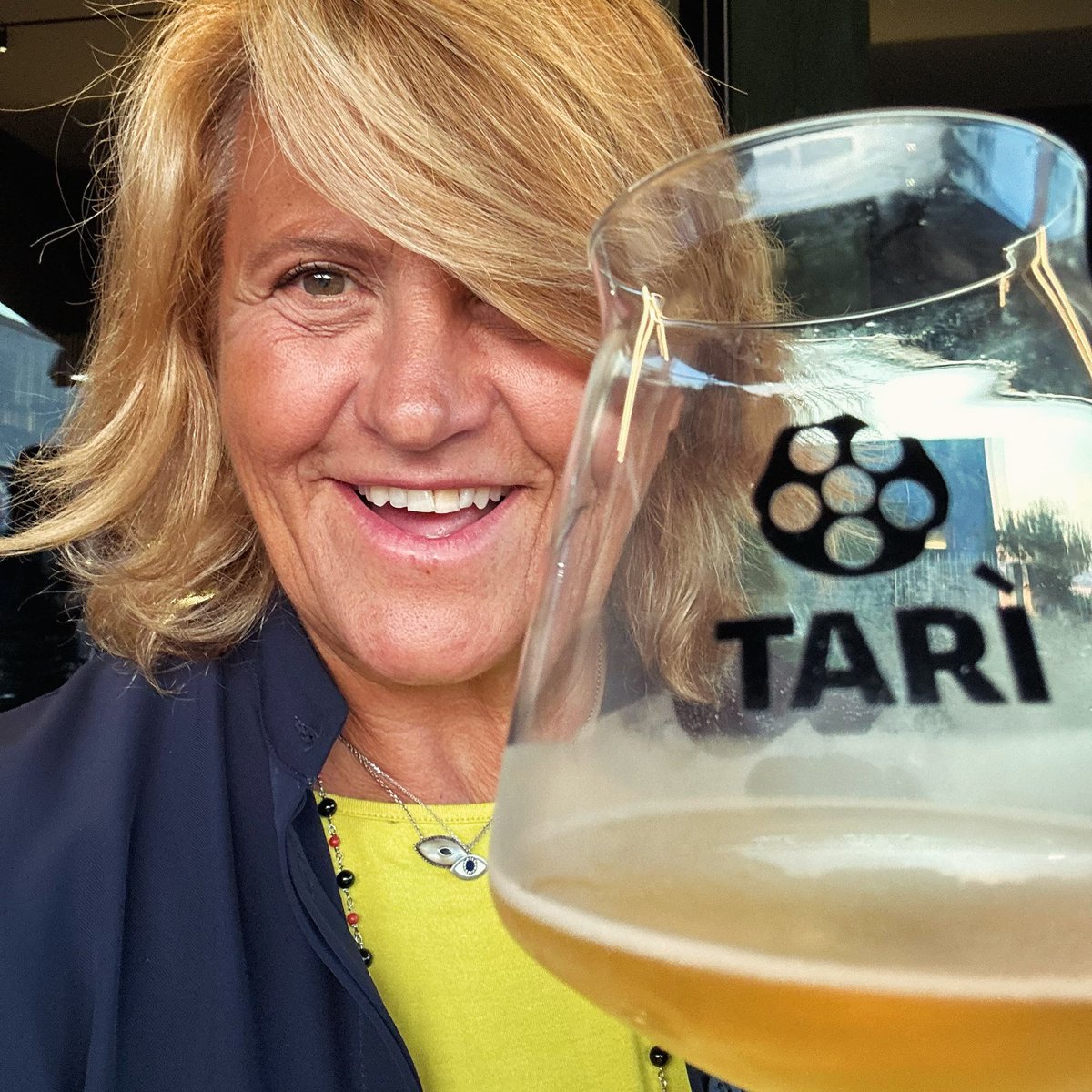 Bionda su bionda.
Inaugurazione di RockModica spin off del birrificio TARÍ nella zona artigianale di Modica.

Cit: “Non c'è niente di più bello di un bacio di una donna dopo che si è bagnata le labbra con una birra gelata”