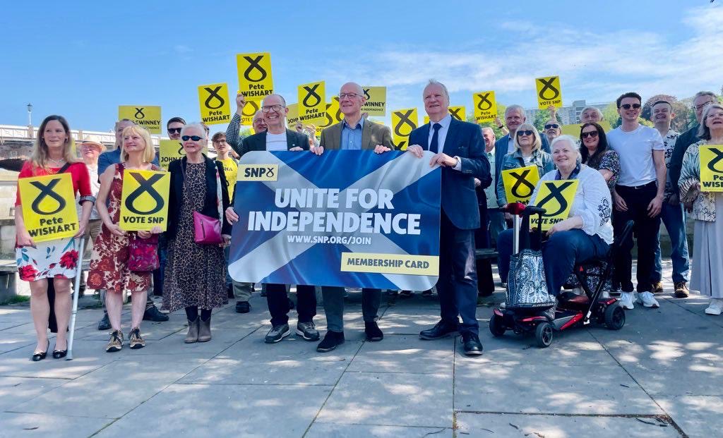 Great day in Perth meeting with the fantastic team of ⁦@theSNP⁩ activists, the grafters who work so hard to get ⁦@JohnSwinney⁩ ⁦@PeteWishart⁩ and I elected. There is a real sense of purpose direction and positivity that’s growing every day since John became FM