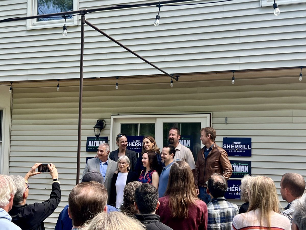 Morris County is ready to fight! Thanks to everyone who joined me and @suealtman at today’s Morris County Meet and Greet. When we come together as a community, we’re strongest in our mission to #StandUpToTrump and elect Sue to Congress!