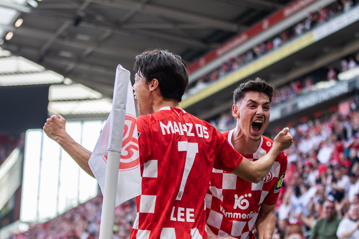MerkuristM's tweet photo. Grandioser Heimsieg für #Mainz05 ! Mit einer Glanzleistung schießen die 05er Championsleague-Finalist #BorussiaDortmund aus dem Stadion. Am Ende steht es 3:0 für den FSV. Vor dem letzten Spieltag stehen die #Mainzer nun auf Tabellenplatz 15 und können den Klassenerhalt aus eigener Kraft schaffen.