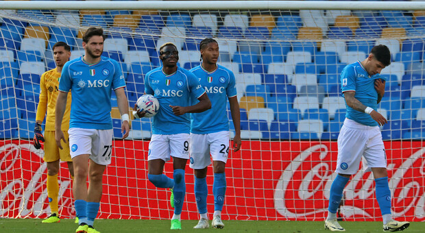 #DiLorenzo tornato nella sua mediocrità, #Anguissa che passeggia stile via Caracciolo, ma se non avete voglia andatevene fuori dalle palle e mandate in campo la primavera. Tanto non cambia niente.
Caro <a href="/ADeLaurentiis/">AurelioDeLaurentiis</a> gli errori di presunzione si pagano cari
 #NapoliBologna