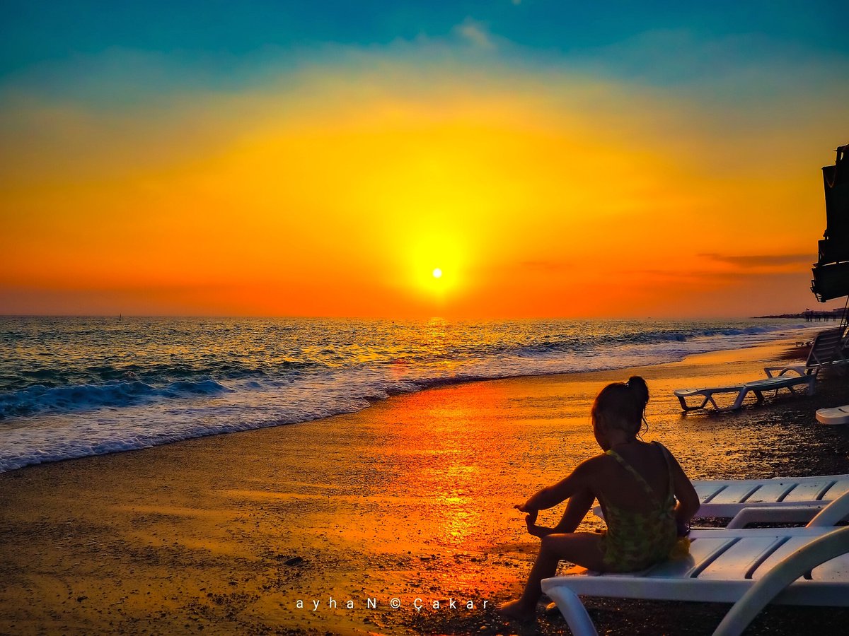 Good Morning 🍥
Sunset Antalya Side 🏖
Have a happy Sun-Day 🌞
And of course Mothers Day 💖
#Antalya #Side 
#SunsetPhotography 📸
#Günbatımı #Beach 
#TravelPhotography 🧡💛
#TFSF #Tmsn
#Sunset #Cityscape 💫
