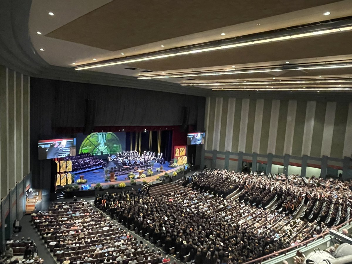 It's Purdue commencement weekend! Cannot believe I was in those seats a year ago.. feels like it was yesterday 🥲 Congrats to the 2024 graduates! #boilerup @LifeAtPurdue