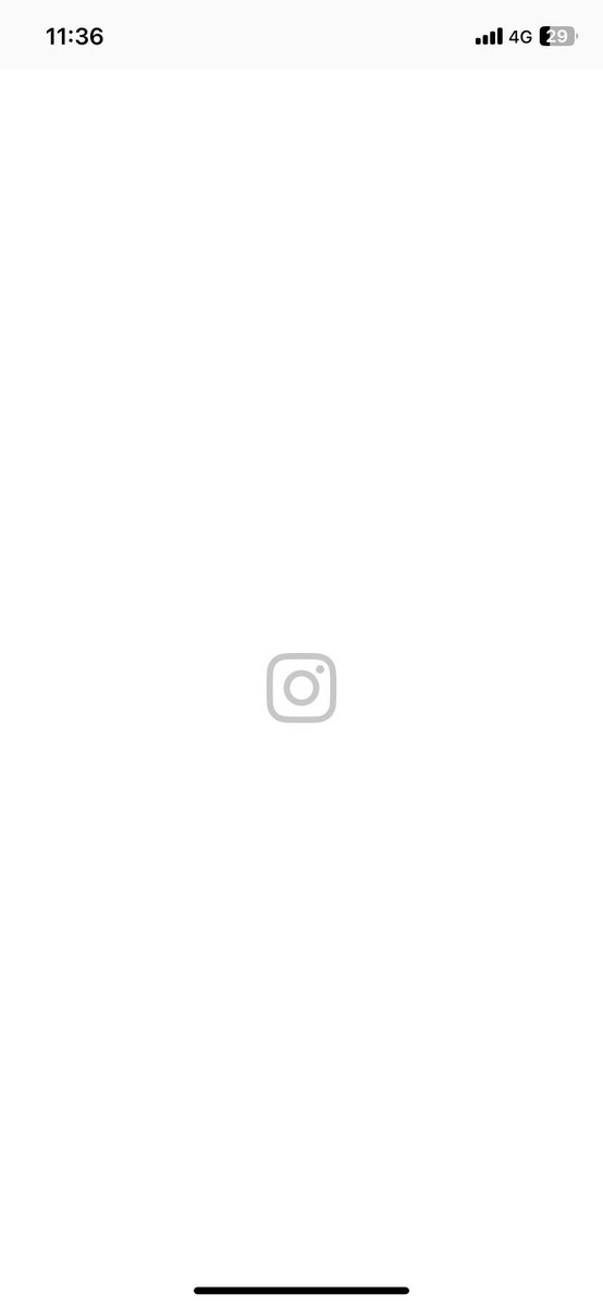 Ayuda!! No sé qué hice y ahora me sale Instagram así, no me deja hacer nada, ya quite la app y la instale y así sale 😫 ¿Qué se hace en estos casos? <a href="/instagram/">Instagram</a>