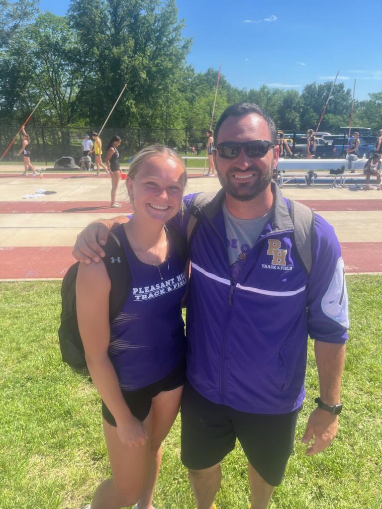 🚨🚨🚨 New school record!!!! Aby jumps 5”5 and wins districts!