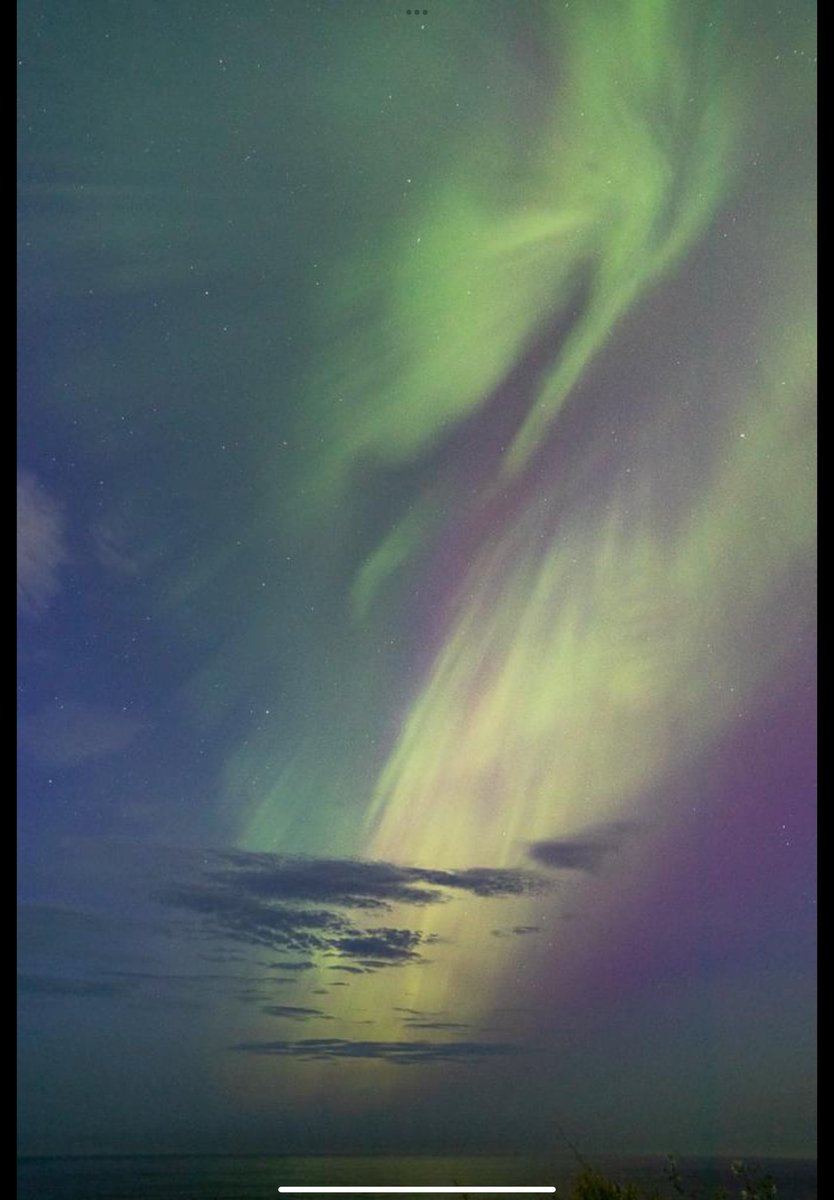 Brontoman's tweet photo. @Ri_Science Amazing show in the North East https://t.co/sNKJjgwwTI