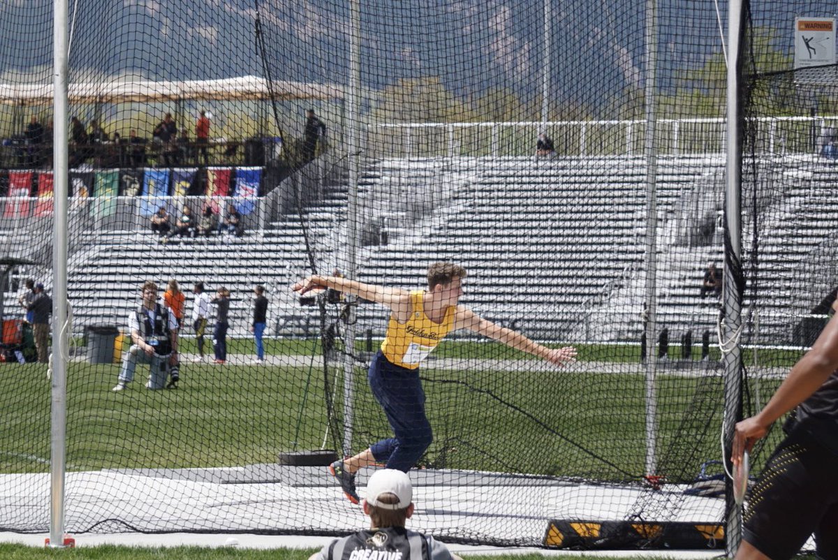 Men’s Decathlon DT | Both Luke Buddie and Seth Johnson post PRs, with the former improving his career high by 8 feet, 6 inches!! Buddie - 38.92m (127-8) Johnson - 34.80m (114-2) #GoBears🐻
