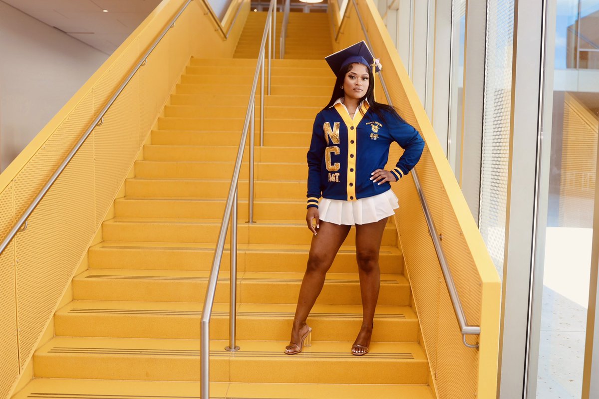 amourxniaa's tweet photo. Today I am officially an Alumna of the #1 HBCU, North Carolina Agricultural & Technical State University. Graduating with High Honors (Magna Cum Laude) ๐๐ฅ. I earned my Bachelorโs Degree in Social Work.
Thank you A&T ๐๐ @ncatsuaggies
#ncat #ncatgrad #HBCUGrad https://t.co/TYCTyEQdIj