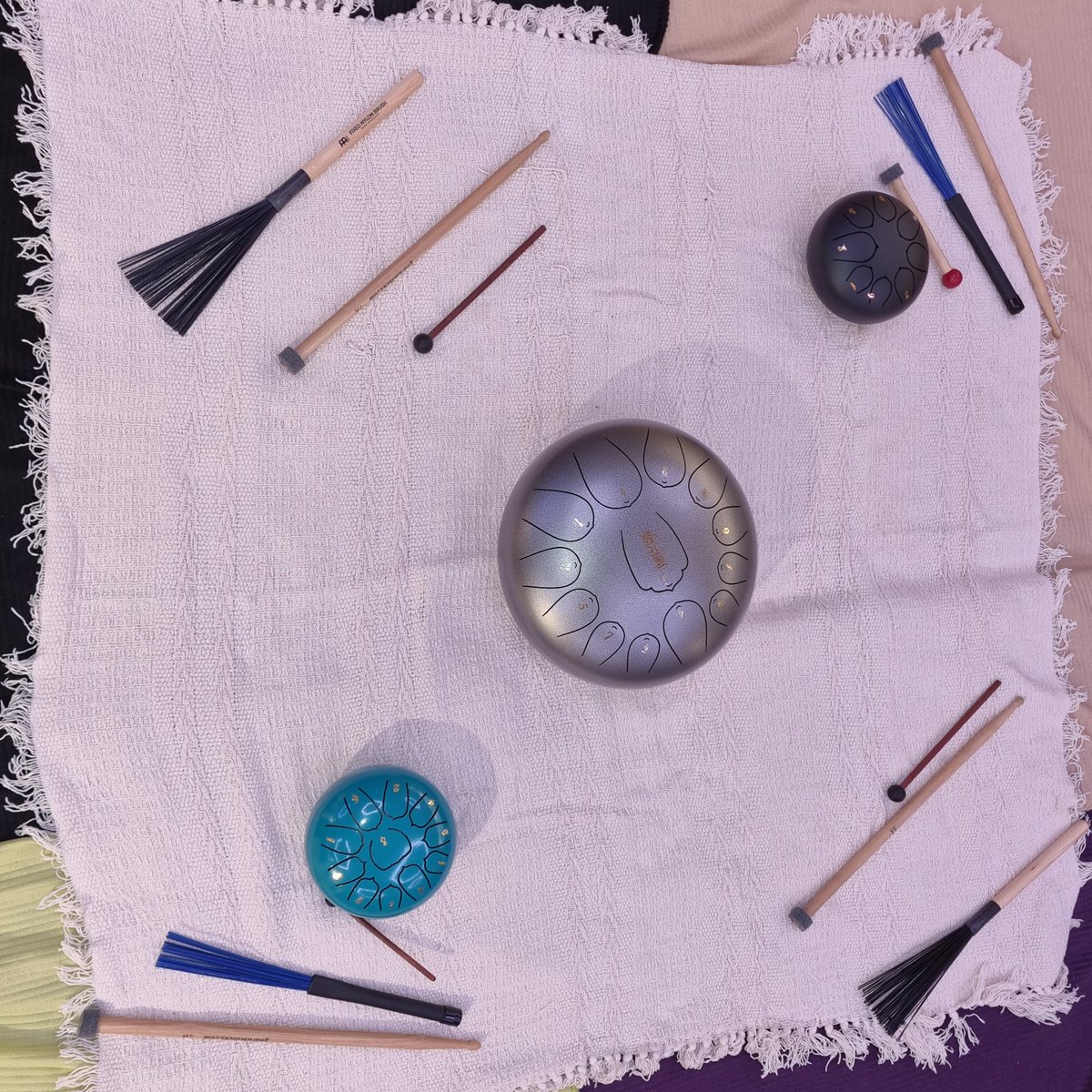 RhythmCircleUK's tweet photo. Tongue drums for SEN sessions - find out how they were used recently in RC's Sound Play sessions for the Inclusive Youth Arts Programme at the Attenborough Arts Centre: https://t.co/Zay6gX6aji
#sensorymusic #multisensorylearning  #rhythmcircle https://t.co/1I2g7Pgpa1
