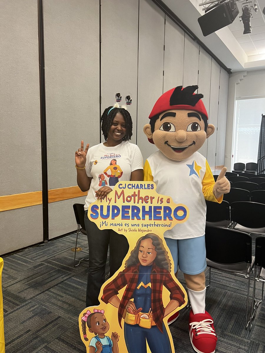 📚✨ What an incredible day at the Multicultural Literacy Fair at CSUSB! Eddie had a fantastic time sharing our 'Learn with Me' series and connecting with inspiring bilingual authors. The energy and passion for diverse stories truly shone through today!
#LearnWithMe  #SBCSS