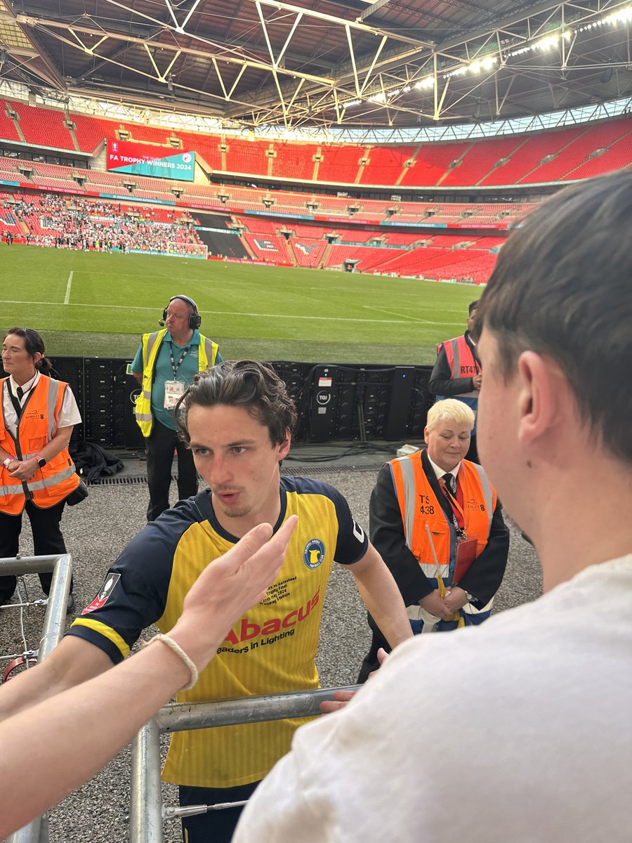 Back to back weeks at Wembley, regardless of results the Clarkes take the piss! Doing the 45 proud. Up the fucking Moors