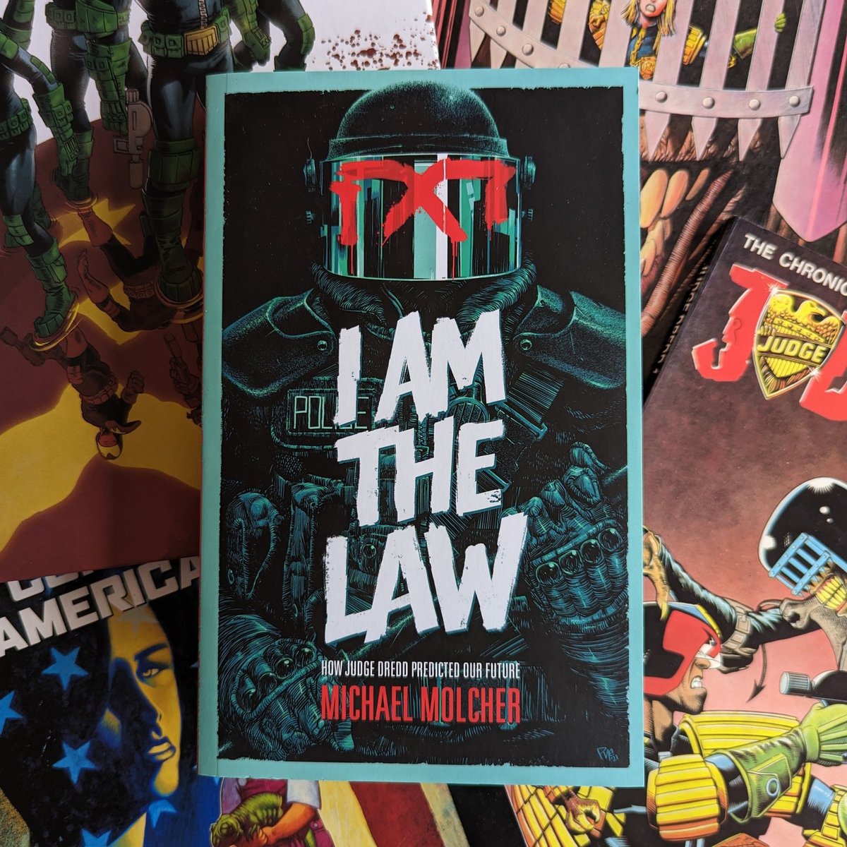 Did Judge Dredd predict the future? Blending comic book history with contemporary radical theories on policing, I AM THE LAW shows how a comic book warned us about the chilling endgame of today’s ‘law and order’ politics. Buy now ➡️➡️ bit.ly/3lNFPZF