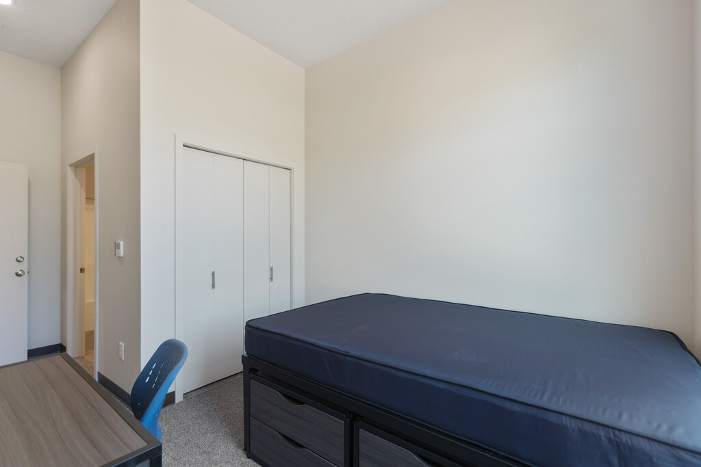 Don't want to mix your lease payment with your roommates? Worried they won't pay this month? At the Benjamin Lofts we individualize your lease so you just have to pay your portion regardless of your roommates.

#TheBenjaminLofts #BenjaminLofts #ShowMeTheBenjamin #fyp #CheneyWA