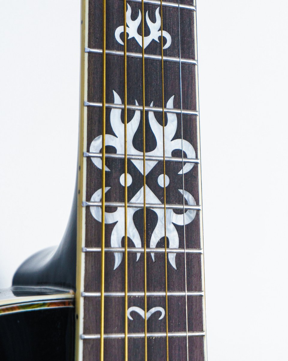 A super underrated fretboard design, featured on our Black Fire Acoustic Guitar! 🎸 #lindoguitars #acousticguitar #fretboardinlay