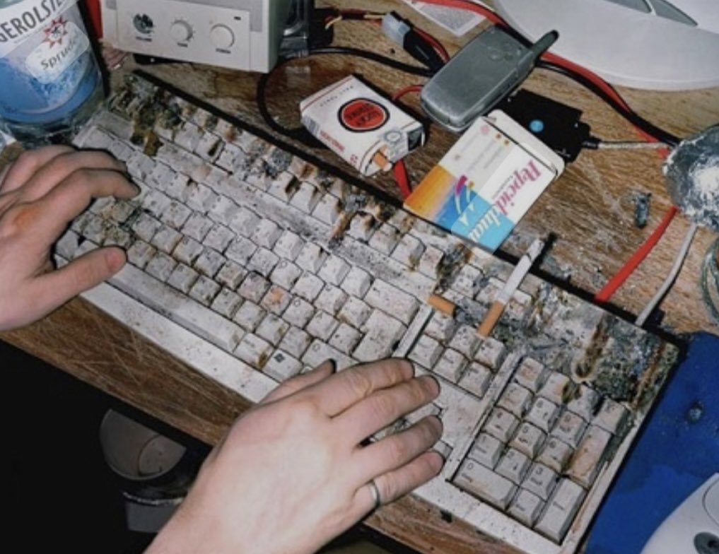 GNUg2TSWYAEpODw?format=jpg&name=medium