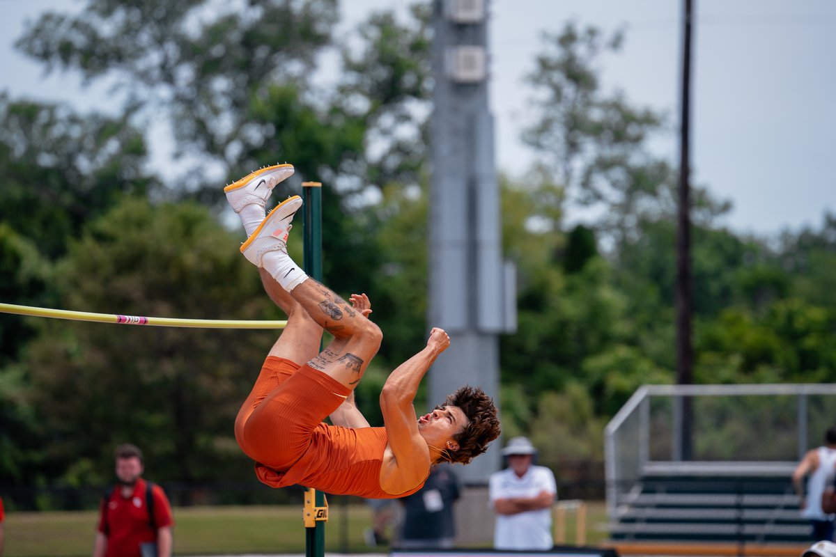Texas T&F/XC tweet media