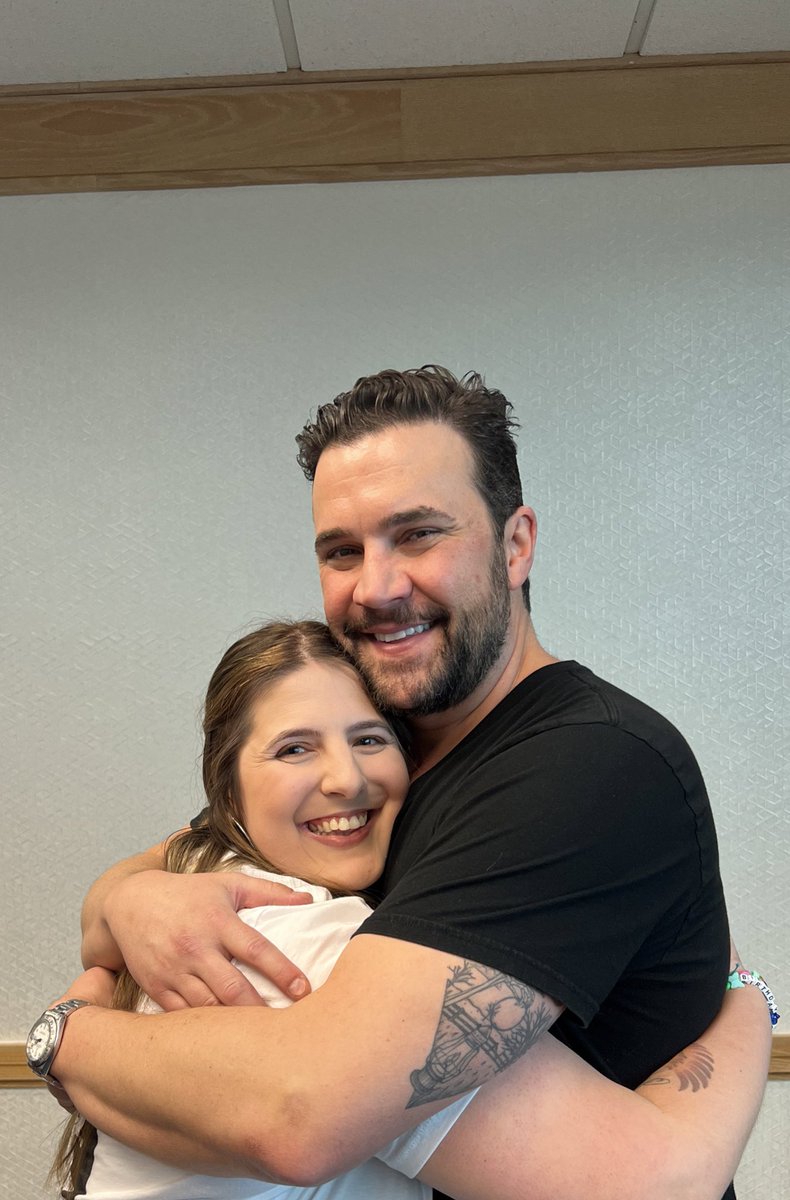 PhoenixFire_RN's tweet photo. In case anyone wants to take me with them for their Gil op tomorrow 🤭😂 #BasingstokeComicCon #GilCon https://t.co/CvbDCBxFrV