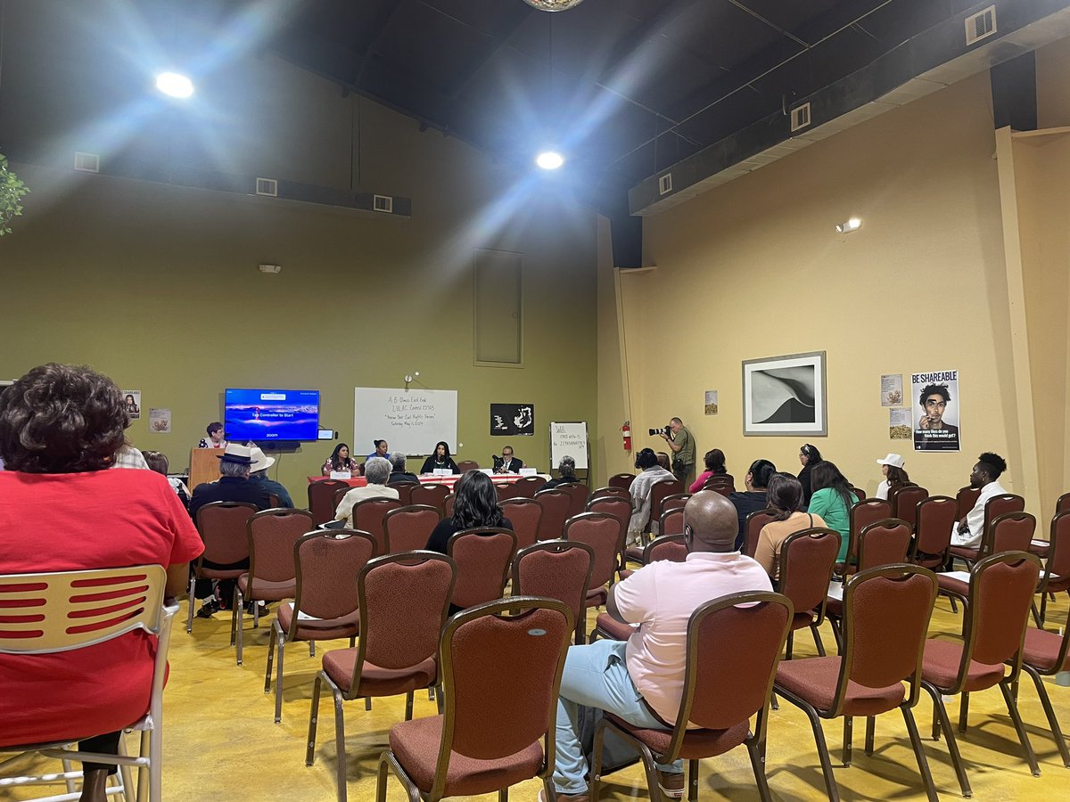 Today #TeamAlvarado attended the “Know Your Civil Rights” forum hosted by @LULACHouston. Thank you to @RepMorales145, @RepPennyMShaw, @hea_president & Dr. Thomas Noyola for listening to the concerns of parents, teachers & community members regarding TEA's takeover of HISD.