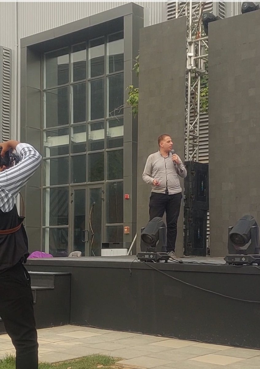 Participation of #Vlaby in the We Make Future competition within the startups without borders events.