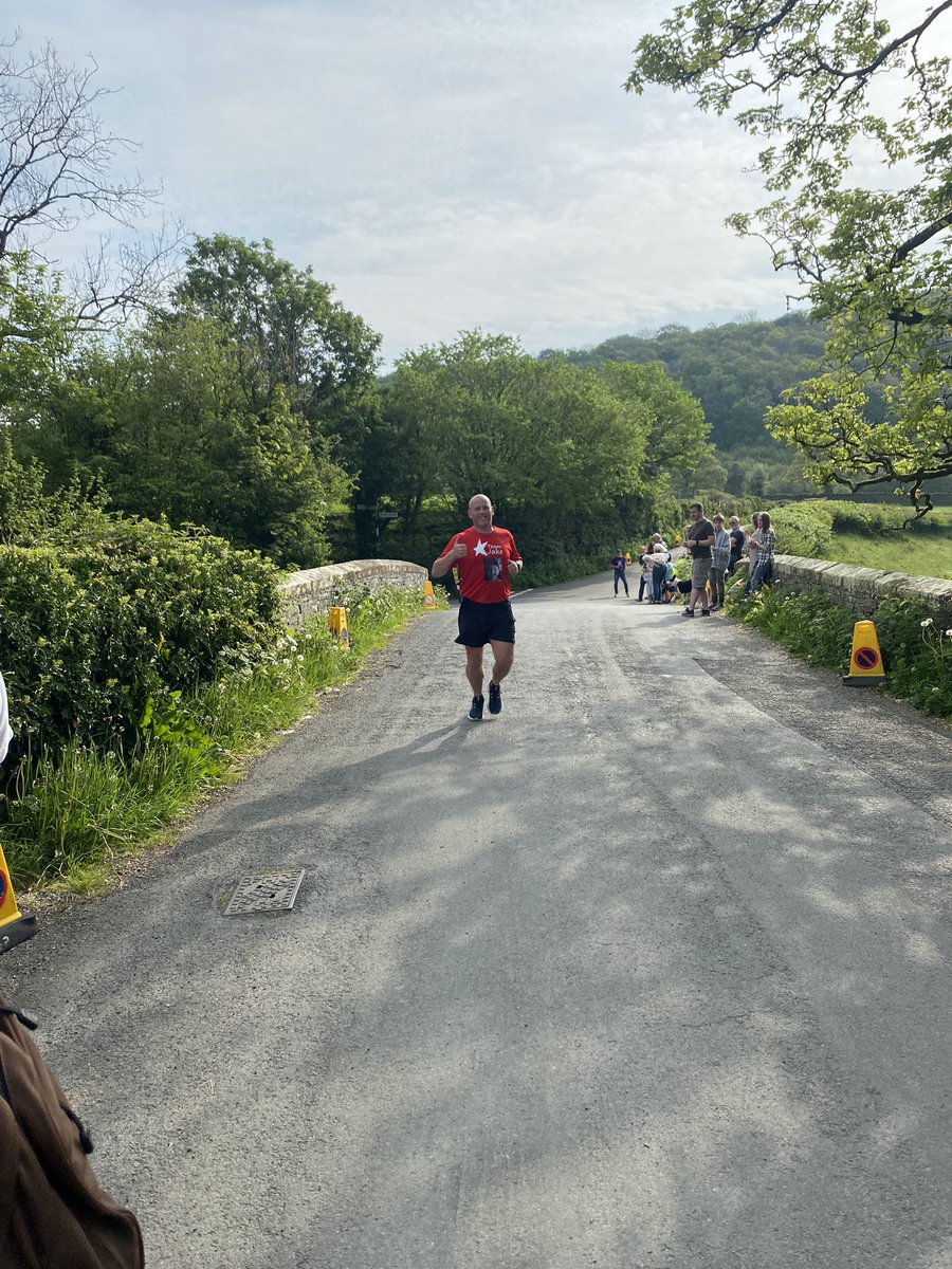 Well done all K2B/C2B runners / walkers 40 miles in that heat inspirational to say the least , thanks for all Team Jake competitors you all did great lots of money raised me thinks all for a worthy cause @CCLG_UK  #smashedit