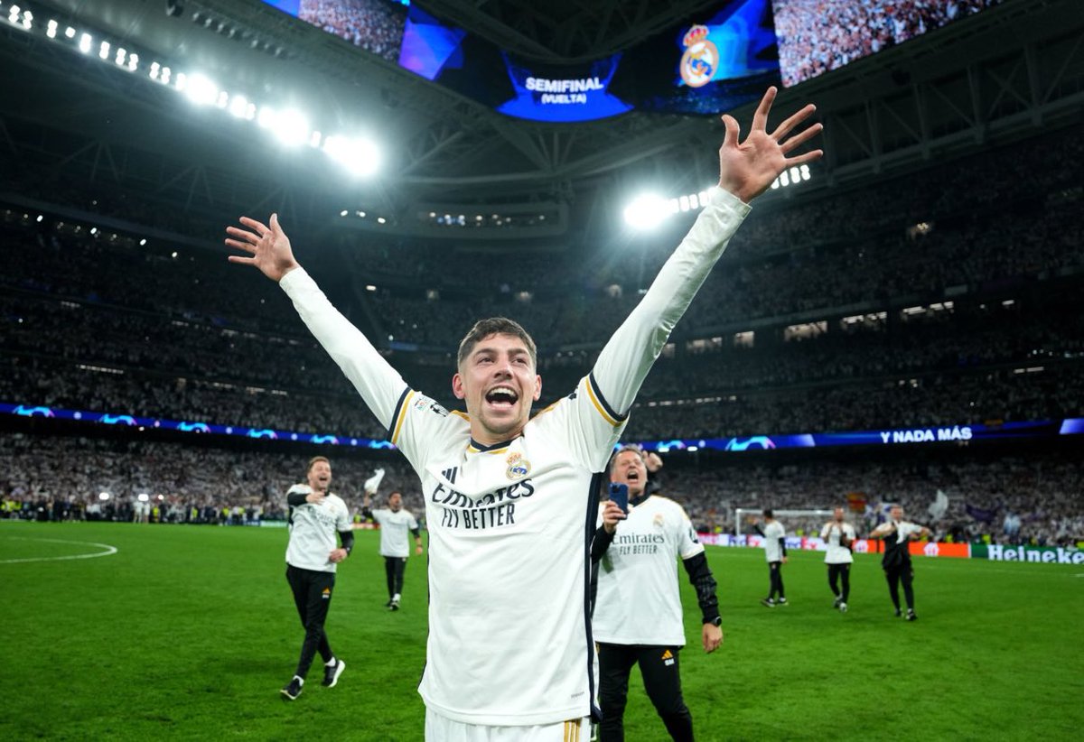 ¿QUEEEEEE?😳😱🔥 … Federico Valverde descanso sus 1eros 90’ minutos en toda la temporada. - No ingreso de cambio en la goleada 4-0 del Real Madrid vs Granada.