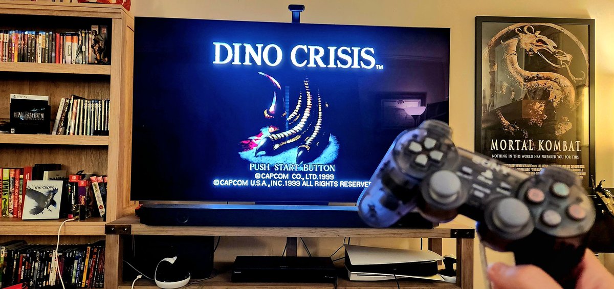 Time for a playthrough to prepare for The Retro Blast Podcast Episode 39: DINO CRISIS. Y'all, I can't wait to talk ALL about this game with @one_big_boss about why its so special (and deserves a remake). 😏