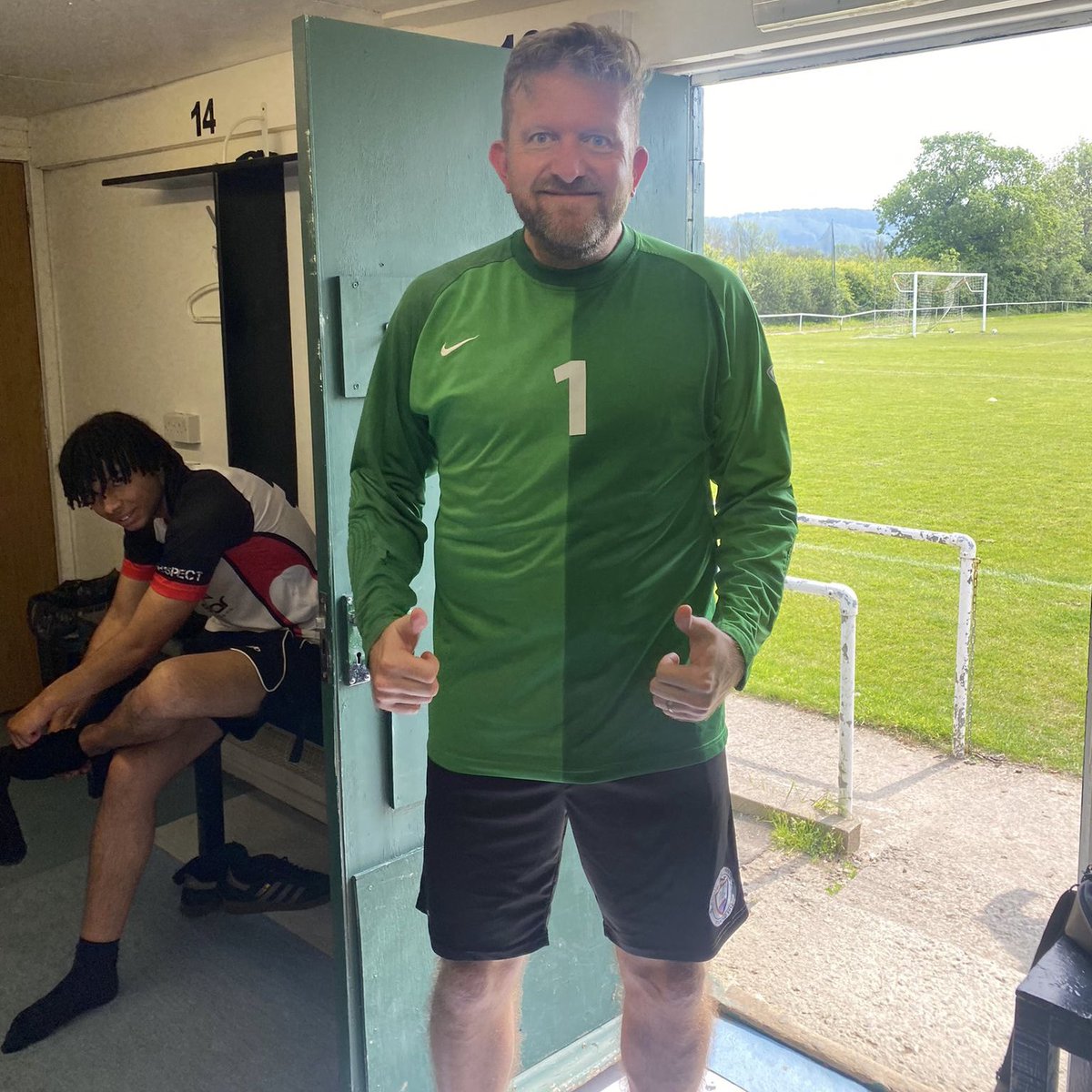 Victory for the Thirds this afternoon! Goalless at half-time, goals from Sam Rees and Ben Treloar secured the win. A clean sheet for stand-in keeper/manager, Rich ‘the cat’ Hobbs, and a busy afternoon for midfield general James Hughes. #uptheposset ⚪️⚫️ @swsportsnews