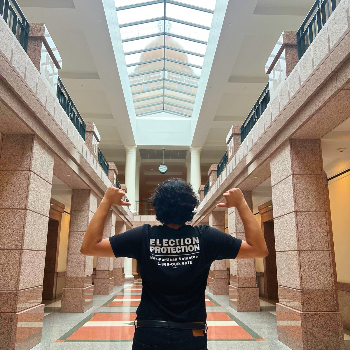 this could be you in your FREE t-shirt after completing our poll monitor training this Tuesday 👕 Sign up here mobilize.us/commoncause/ev… 💅