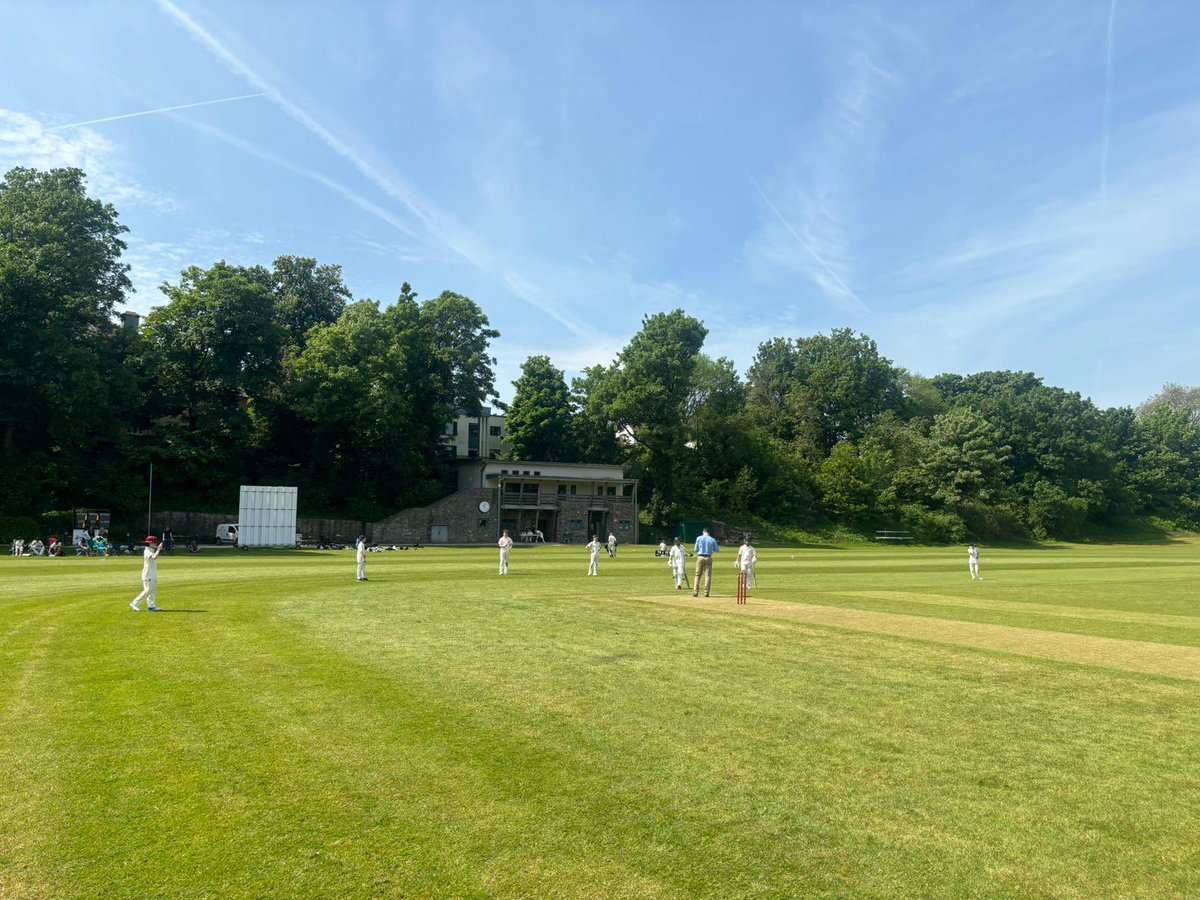 Thank you to @CollegiateSB and @HCSsport for the respective block fixtures across today. Performance of the day to girls 1st XI Captain Meg J with a half century from 21 deliveries in their fine win #cslsport