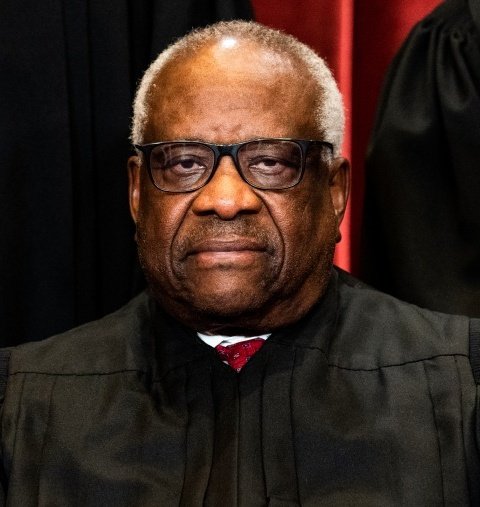 It's insane that we're just allowing Clarence Thomas to continue to serve on the Supreme Court, despite accepting millions in gifts from billionaires?

Despite the fact that his wife was knee deep in January 6th sedition and he hasn't recused himself??

He has the audacity to…