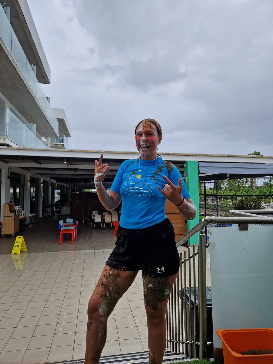 End of week 1, so it was time to present some awards for all the little guys and girls in Messini. Thanks to Buffy and her team for an amazing show - although Alicia may not be as thankful as we are! 

<a href="/neilsonholidays/">Neilson Active Holidays</a> #kidsclub #presentation