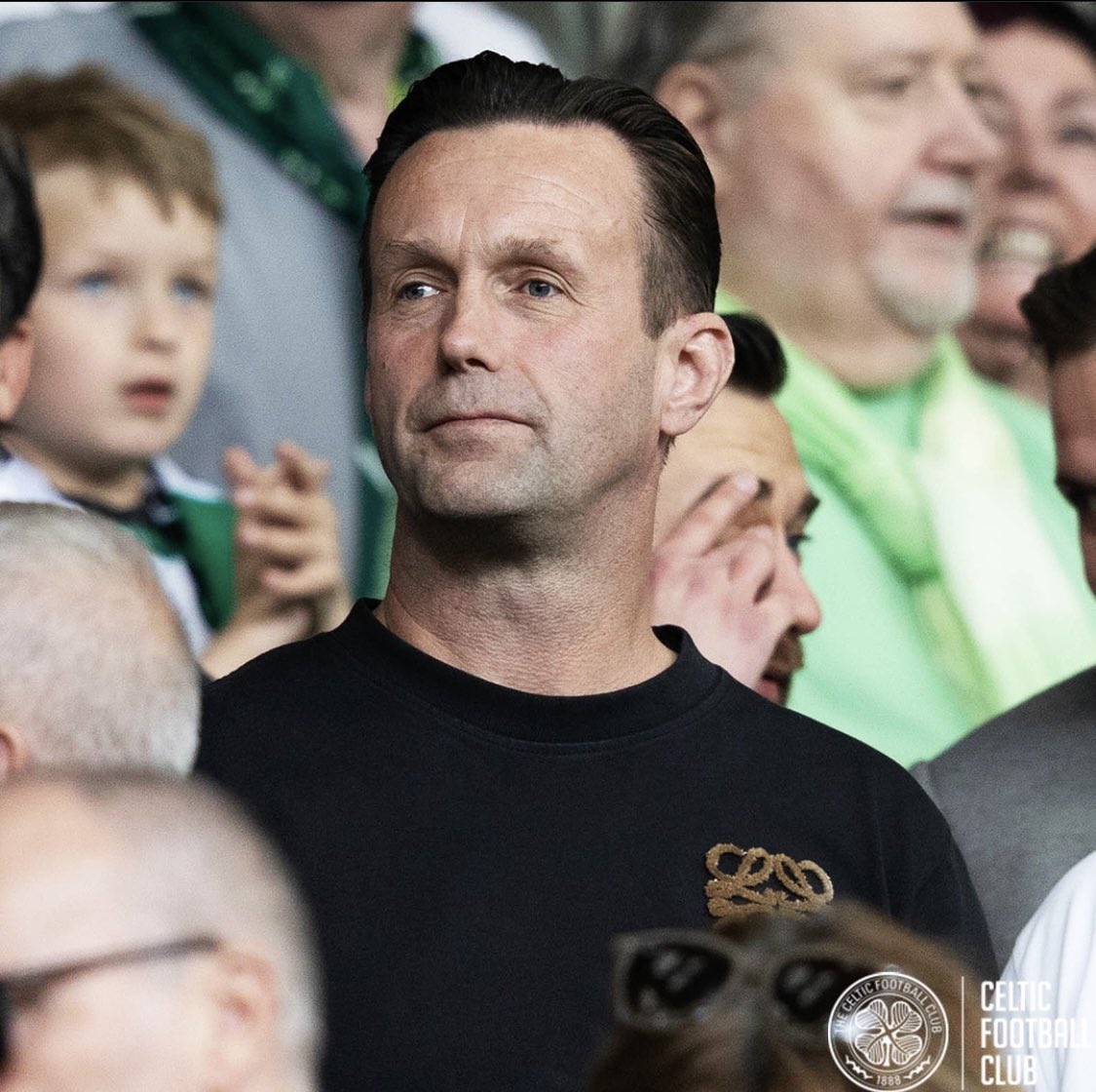 Ronny doing what “Celtic man” Neil Lennon never could… attend a game he wasn’t being paid to be at. 

Shoulda got him on at FT to give us a roar for old times sake 🥲